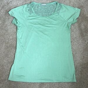 Columbia peak to point technical t shirt woman’s medium mint green hiking